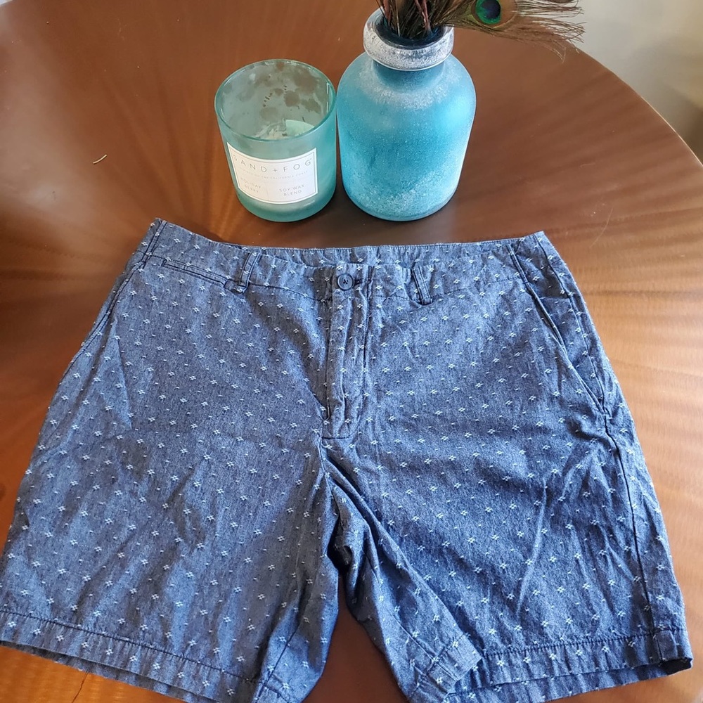 Calvin Klein short for men size 33 excellent condition